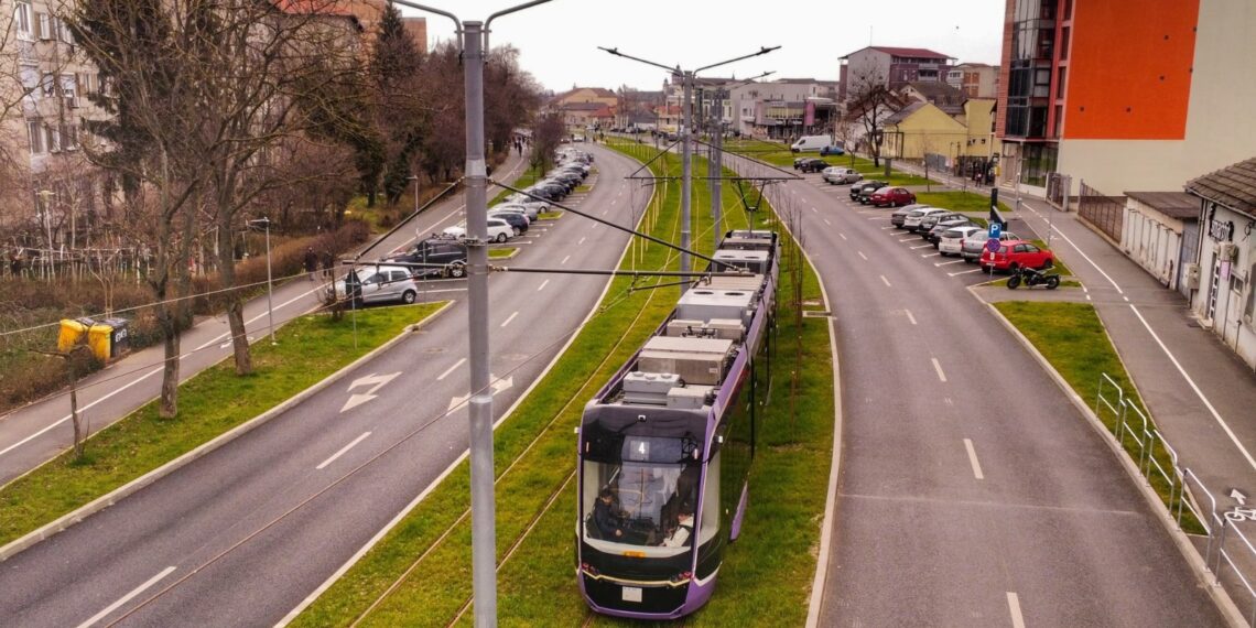 Primăria Timișoara a finalizat proiectul de achiziționare a 23 de tramvaie noi de culoare violet