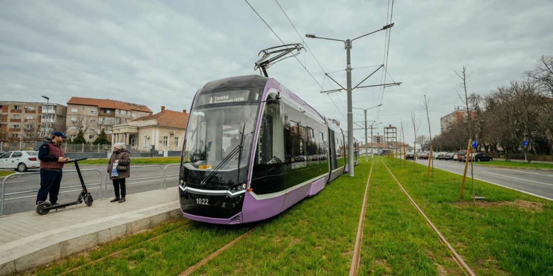 Primăria Timișoara a finalizat proiectul de achiziționare a 23 de tramvaie noi de culoare violet