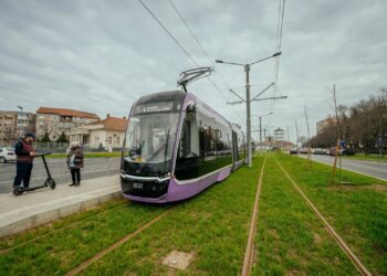Primăria Timișoara a finalizat proiectul de achiziționare a 23 de tramvaie noi de culoare violet