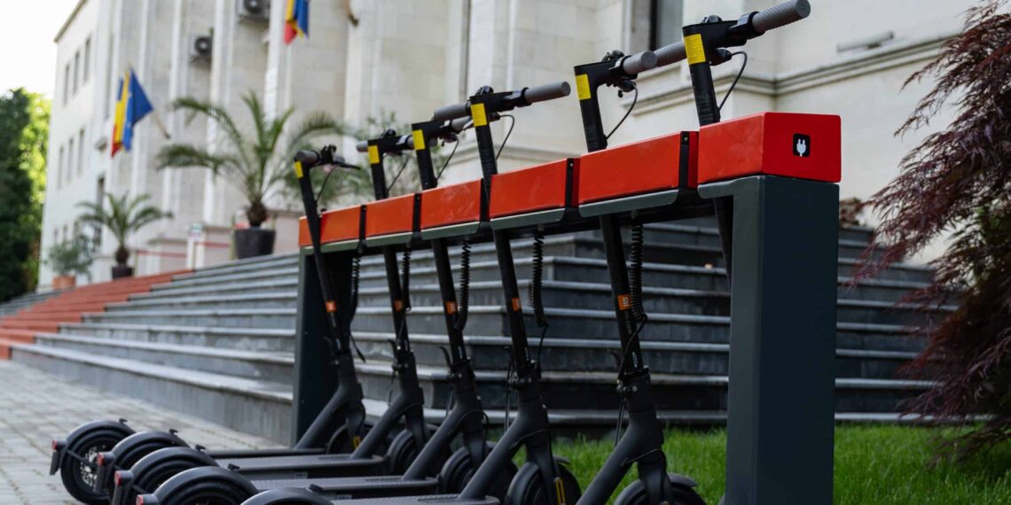 Un bărbat care a furat o trotinetă din Timișoara stă 24 de ore în arest preventiv