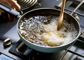 Uleiul uzat devine… parfumat. Șapte locații de colectare în Timișoara