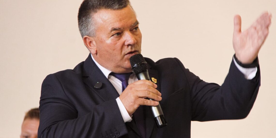 Viorel Mărcuți, primarul comunei Sânmihaiu Român: Luăm în calcul să ieșim din SMTT