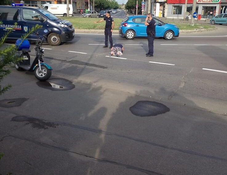 Scuteristă ajunsă pe patul de spital dupa ce s-a lovit de o mașină