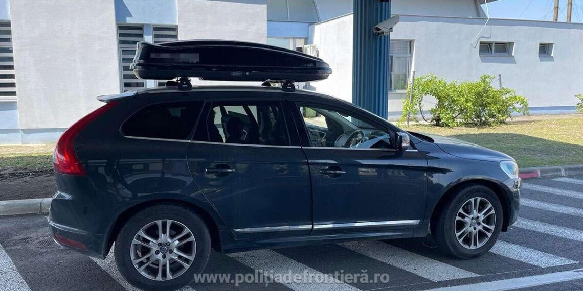 Autoturism care figura în bazele de date ca fiind furat, descoperit la frontiera timișoreană