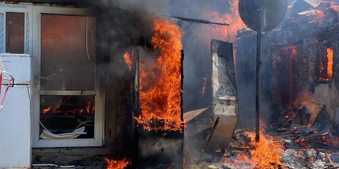 Incendiu la o casă din Dognecea