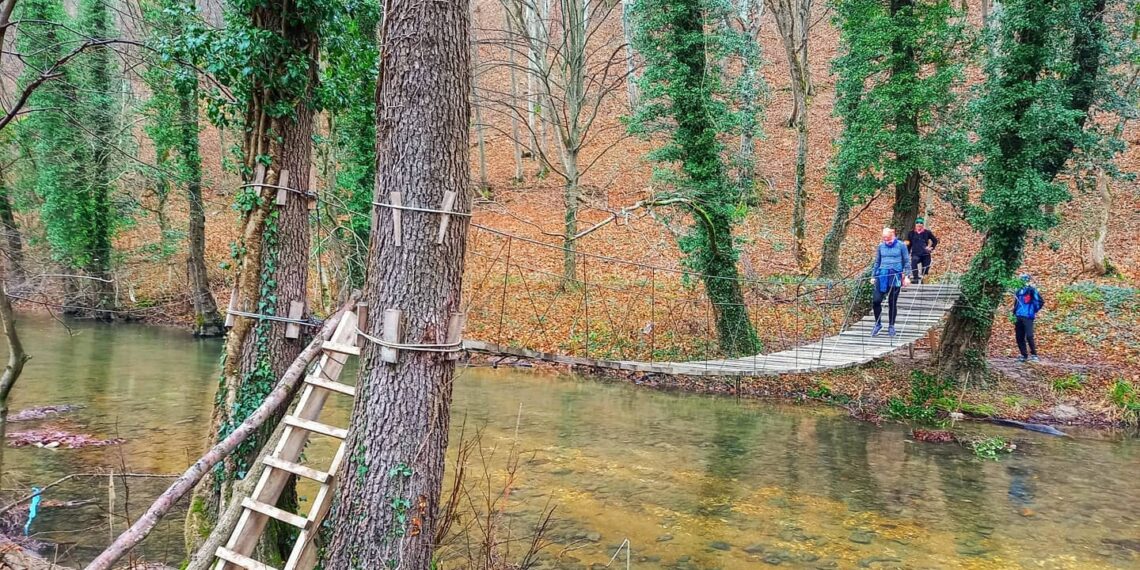 Intervenție dificilă în Cheile Carașului pentru un turist