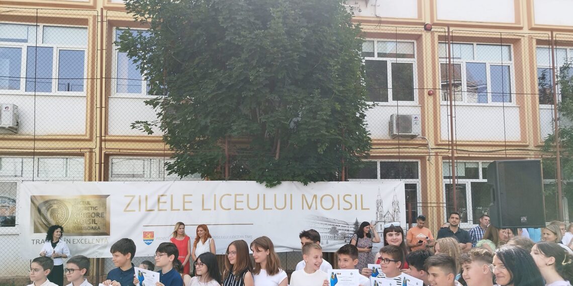 Doi elevi de la Moisil vor beneficia de susținere din partea Primăriei Timișoara pentru a participa la tabăra APEX-Maths