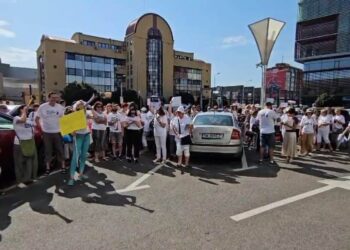 Contabilii din Timișoara protestează în fața ANAF