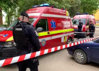 O femeie de 43 de ani s-a sinucis. Ea s-a aruncat de la etajul 3, în zona Dâmbovița din Timișoara