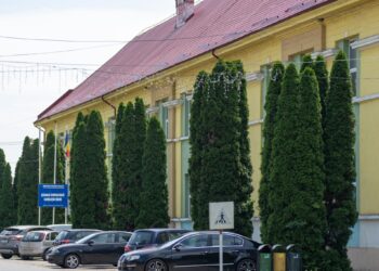 Școala din Comloșu Mare, în plin proces de modernizare. Proiecte importante pentru elevi