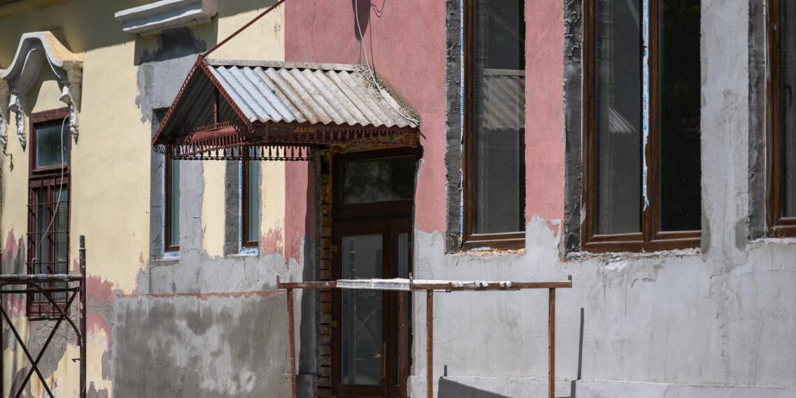 Comloșu Mare: Șantiere în căminele culturale
