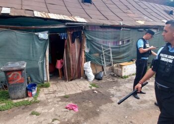 32 de persoane locuiau abuziv în cinci clădiri transformate în focare de infecție din Timișoara/Foto
