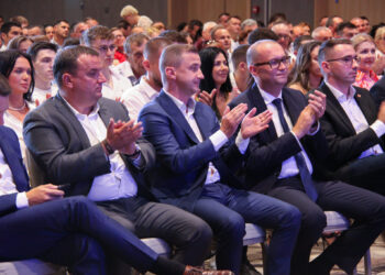 Organizația PSD Timiș, alături de Marcel Ciolacu și Sorin Grindeanu/Foto