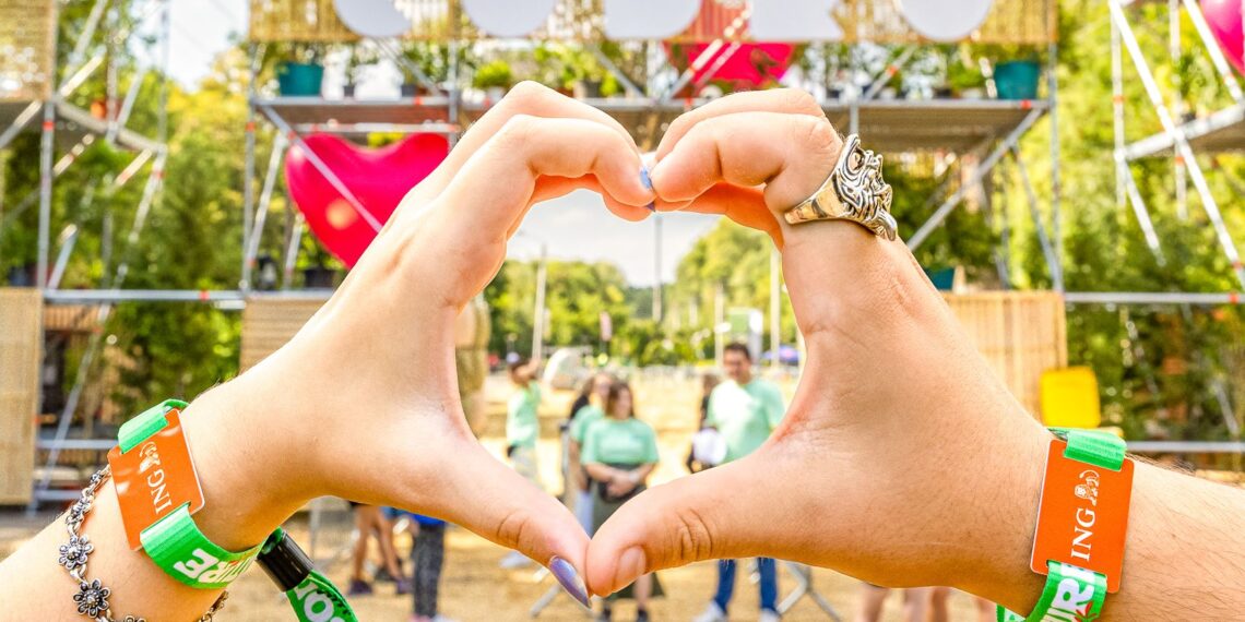 Peste 25.000 de oameni au participat la prima zi a CODRU Festival 2024