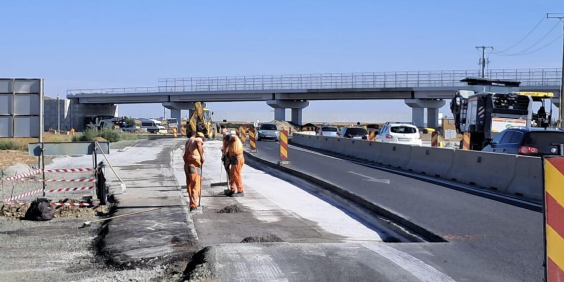 Drumarii lucrează la conexiunea DN 59 Timişoara – Șag cu șantierul centurii Timişoara Sud