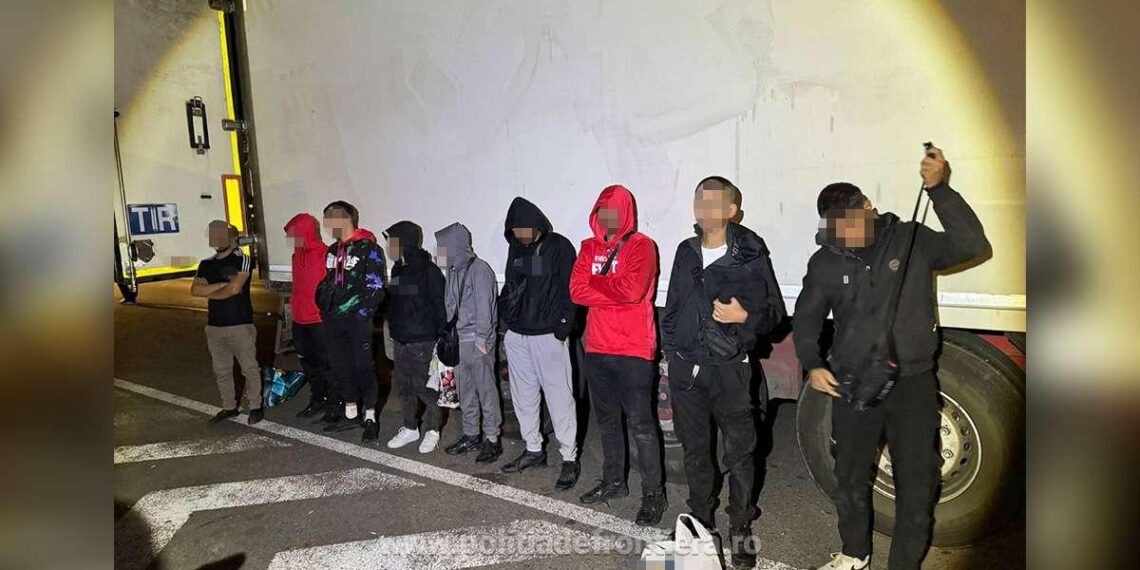 12 migranți, depistați în tentativă de trecere ilegală a frontierei la Nădlac/Video