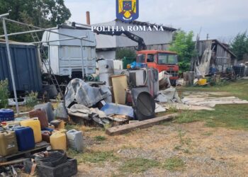 Alte zeci de tone de material poluant, descoperite de polițiștii din Arad/Foto