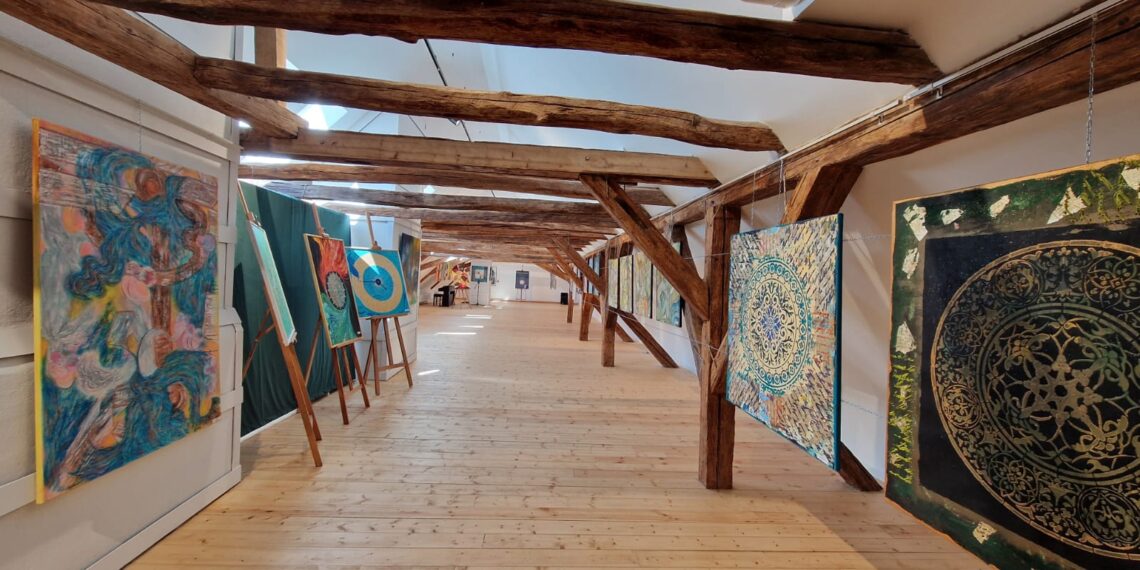 Expoziție excepțională. „Aripi” larg deschise, la Galeria POD