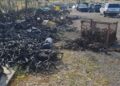 Deșeuri periculoase descoperite la o firmă din Arad: 55.000 kg de piese auto și 830 litri de ulei uzat, depozitate ilegal