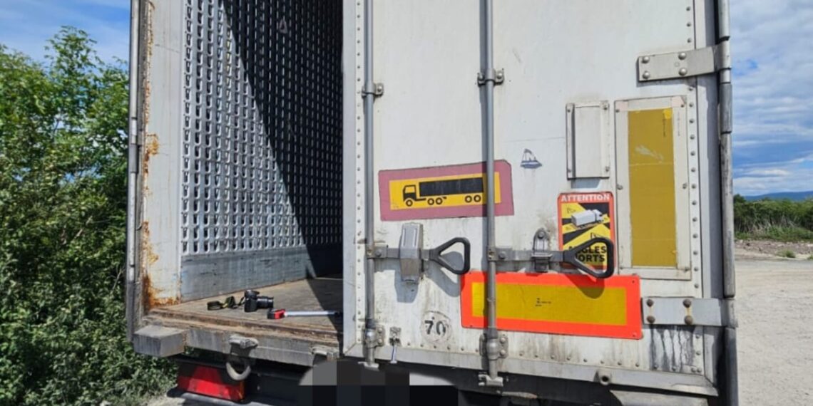 Bărbat reținut după ce a încercat să însceneze furtul unor bunuri de peste 55 mii de euro