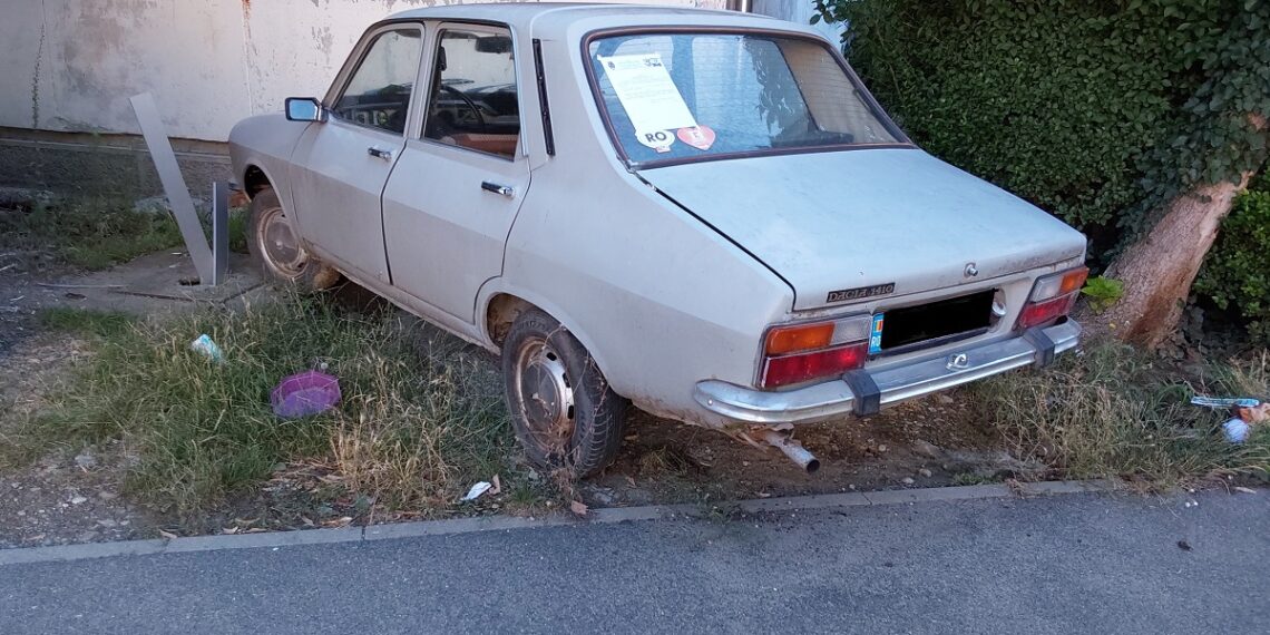 Sute de locuri de parcare din Timișoara eliberate, anul acesta, de autovehicule abandonate