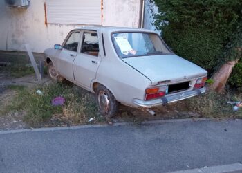 Sute de locuri de parcare din Timișoara eliberate, anul acesta, de autovehicule abandonate