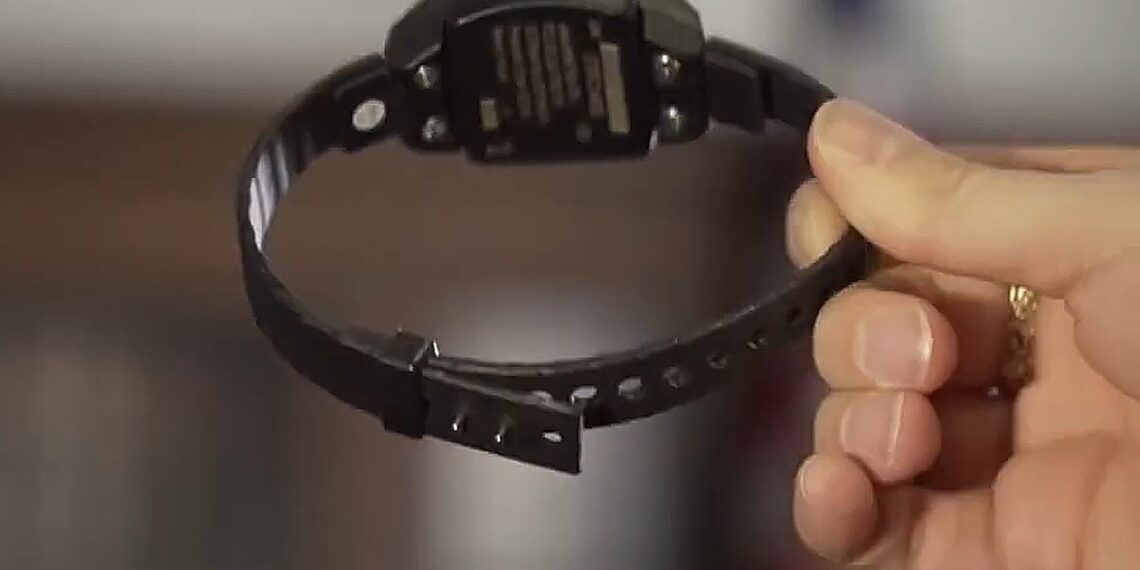 Bărbat monitorizat electronic după ce și-ar fi agresat soția și soacra