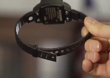 Bărbat monitorizat electronic după ce și-ar fi agresat soția și soacra