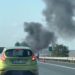 O mașină a luat foc pe Autostrada A1/Video