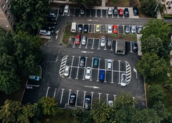 Primăria Timișoara continuă demolarea garajelor vechi din cartiere