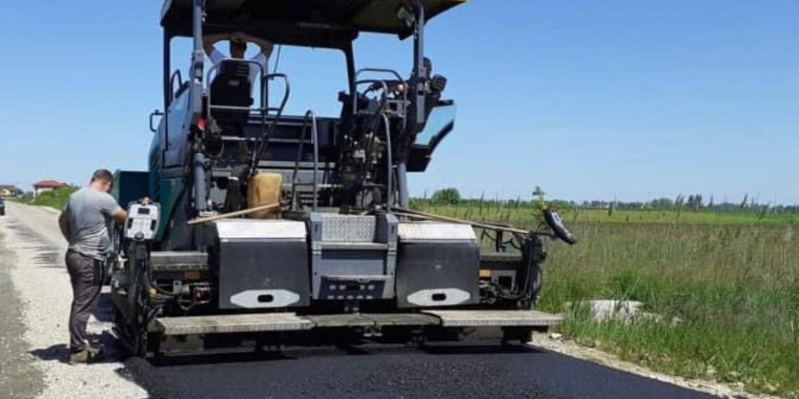 Încă 5 km de asfalt pentru localitatea Șag