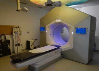 Radioterapia stereotactică, una dintre cele mai avansate metode, disponibilă pentru pacienții OncoHelp