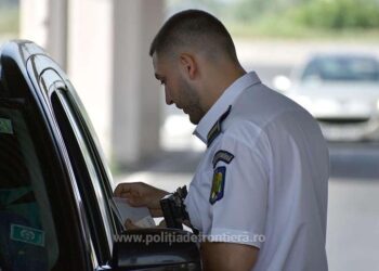 Doi migranți, prinși ascunși în portbagajul unei mașini la Nădlac, în încercarea de a trece ilegal frontiera
