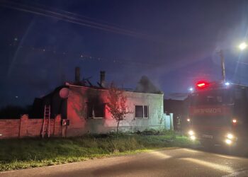 Incendiu în Timiș, un bătrân n-a putut fi salvat