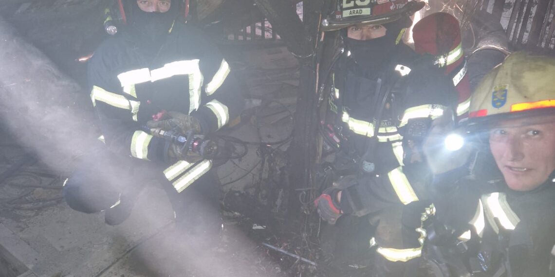 Incendiu de proporții pe o stradă din Arad