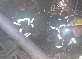 Incendiu de proporții pe o stradă din Arad