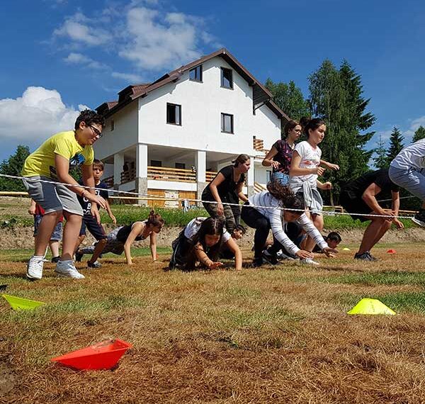 CJ Timiș a votat preluarea taberelor școlare pentru modernizare și revitalizare