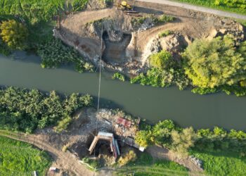 Pasarela pietonală de la Sânmihaiu Român, proiectul de suflet al comunității