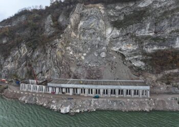 Continuă lucrările pe Clisura Dunării, zona Berzasca