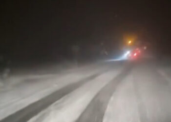 Lapoviță și ninsoare pe drumurile din zona de vest