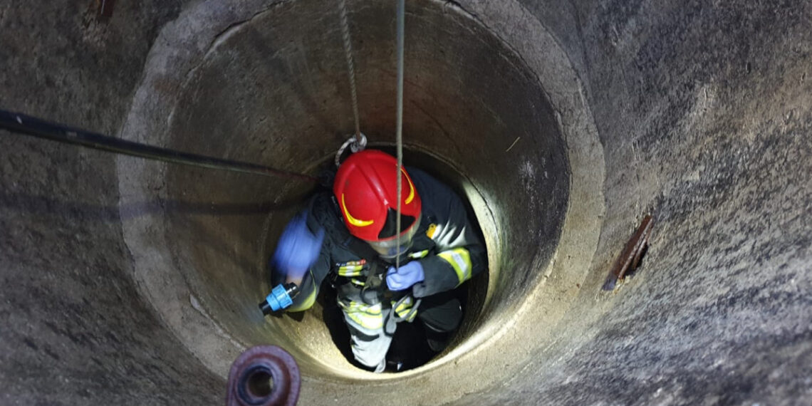 O femeie a căzut într-o fântână în localitatea Almaș