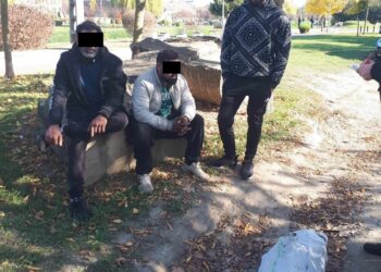 Bărbați depistați de polițiștii locali după ce au sustras cupru din clădirea fostului Ștrand Termal