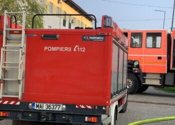Incendiu într-un bloc din Arad/Foto