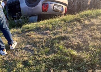 O șoferiță cu alcoolemie de 0,77 mg/l s-a răsturnat cu mașina lângă Timișoara