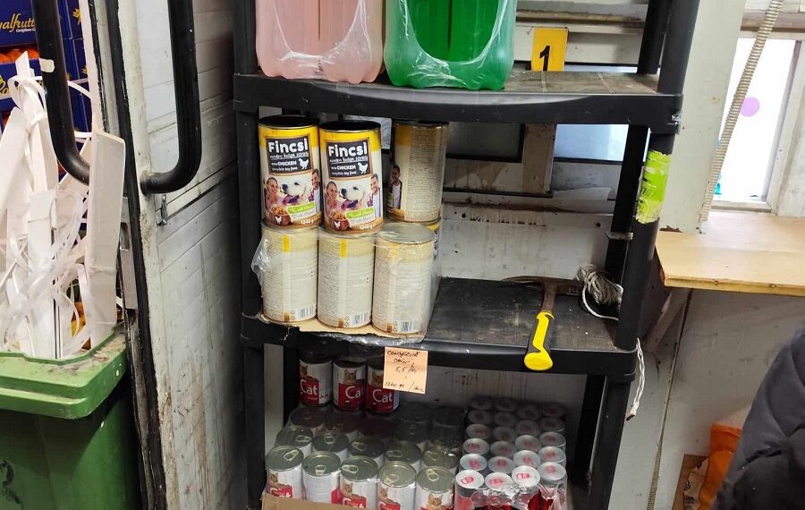 Zeci de comercianți verificați de polițiștii locali în Piața de Gros și Piața Volantă din Timișoara/Foto