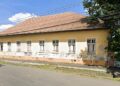 Primăria Timișoara și comunitatea din Plopi dau o nouă viață clădirii „Școala Mică”: va fi folosită ca grădiniță