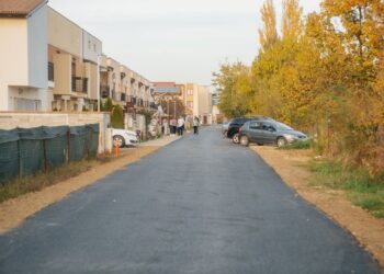 Primăria Timișoara a asfaltat 3 km din ultimele străzi de pământ din Ciarda Roșie/Foto