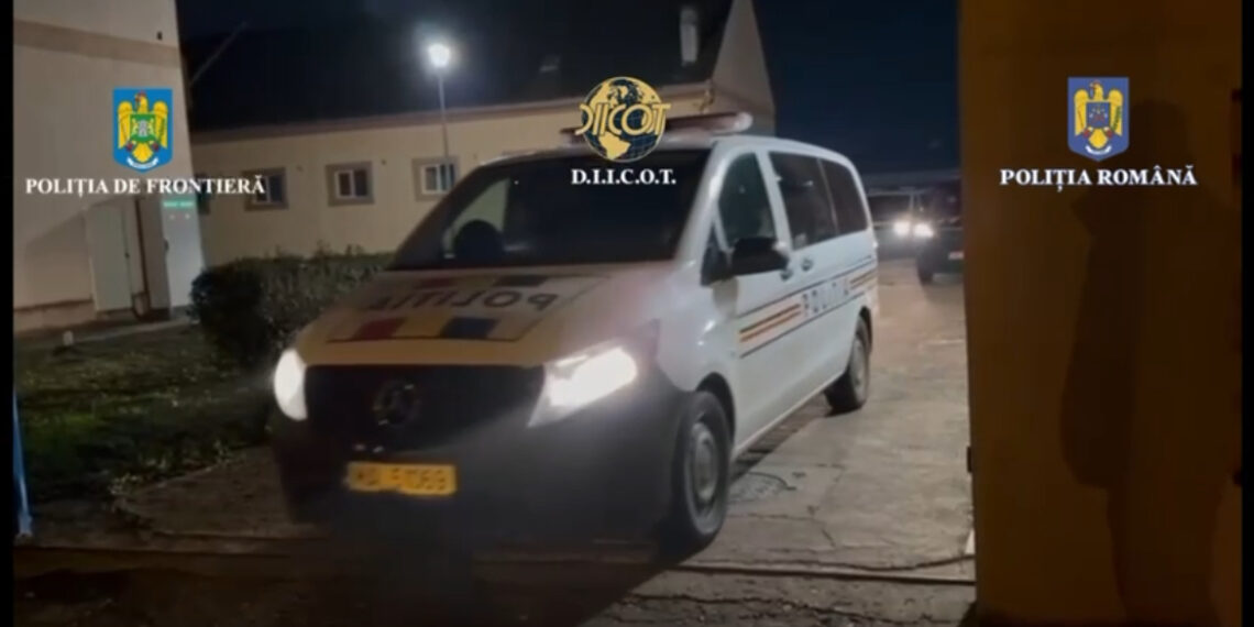 Zeci de percheziții efectuate în această dimineață/VIDEO