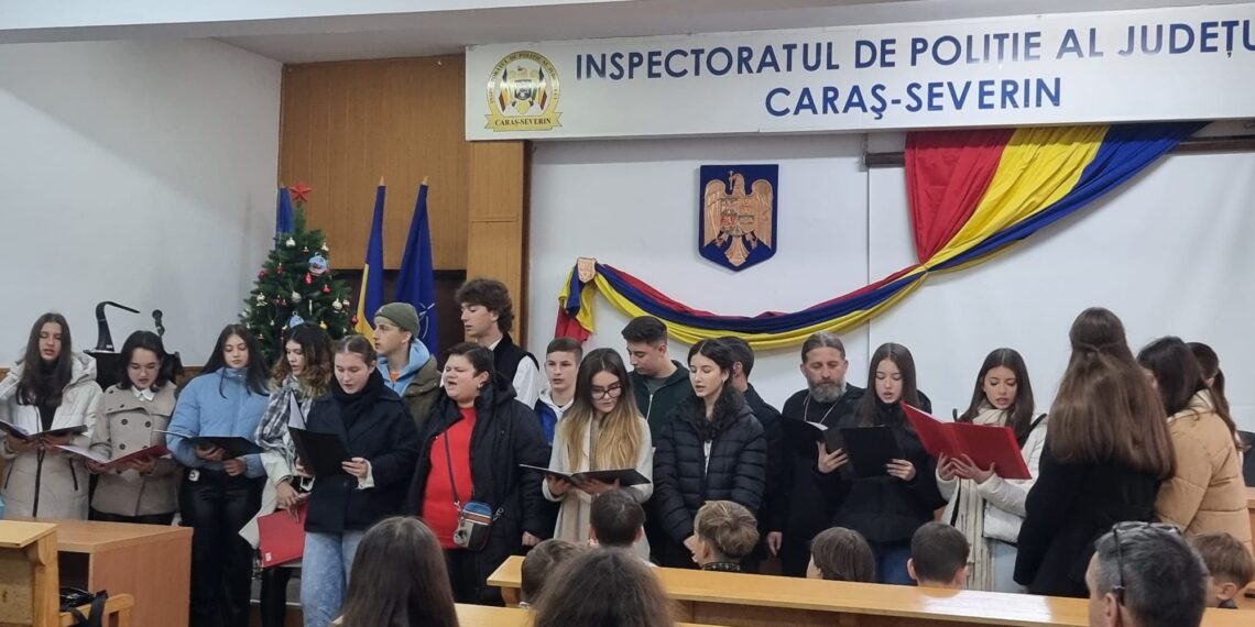 Polițiștii din Caraș-Severin aduc bucuria Crăciunului
