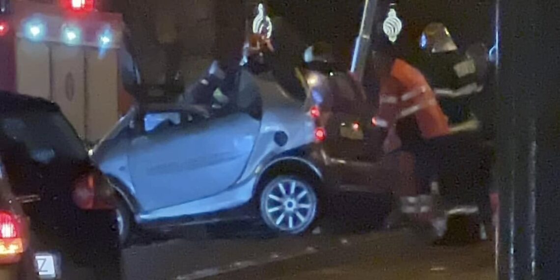 Un tânăr care a gonit pe Michelangelo a intrat într-un stâlp/Video